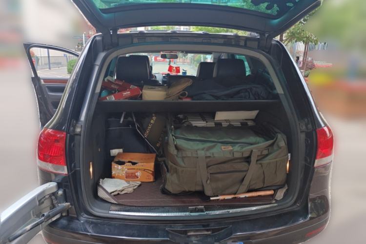 Used Volkswagen Touareg 2006 3.2L Luxury Edition Trunk