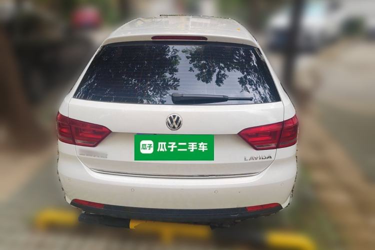 Used Volkswagen Gran Lavida 2013 1.6L Manual Comfort Model