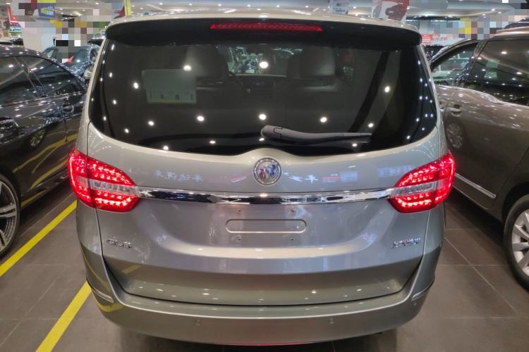 Used Buick GL8 2015 2.4L Luxury Business Premium Edition Rear