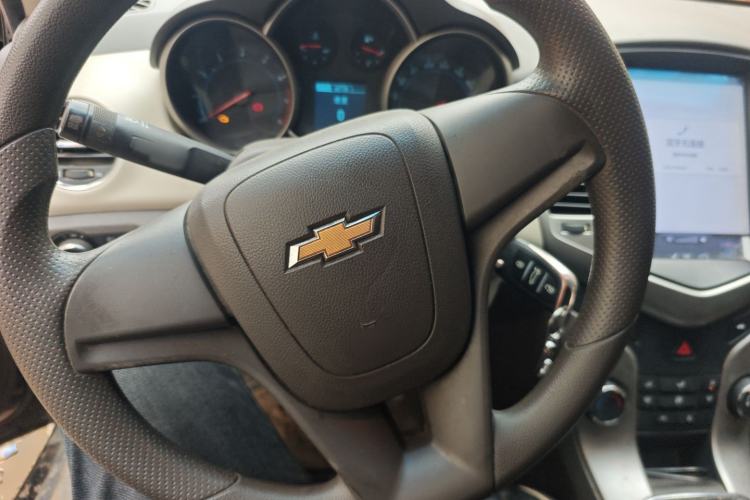 Used Chevrolet Cruze 2015 1.5L Classic SL MT