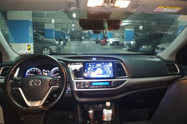 Used Toyota Highlander 2018 2.0T Four-Wheel Drive Prestige Version 7 Seats China V Emission Standard