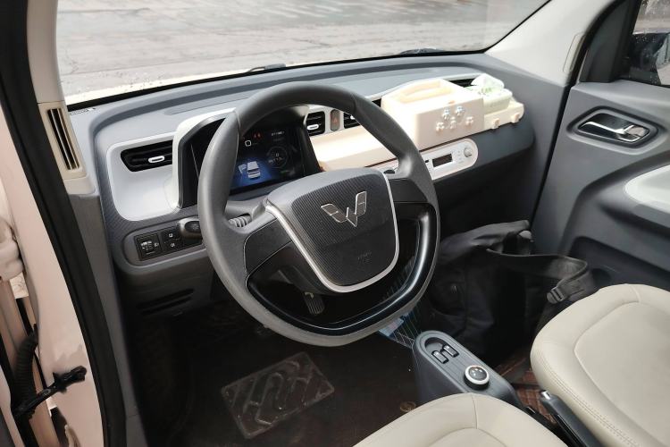 Used Wuling Hongguang MINIEV 2022 Macaron Premium Model – Lithium Iron Phosphate