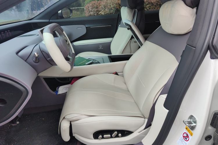 Used Avatr 12 2025 Ultra Extended-Range Edition Left Front Seat