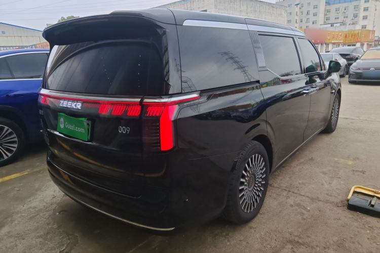 Used Zeekr 009 2024 7-Seater Walk-Through Version Four-Wheel Drive 108 kWh