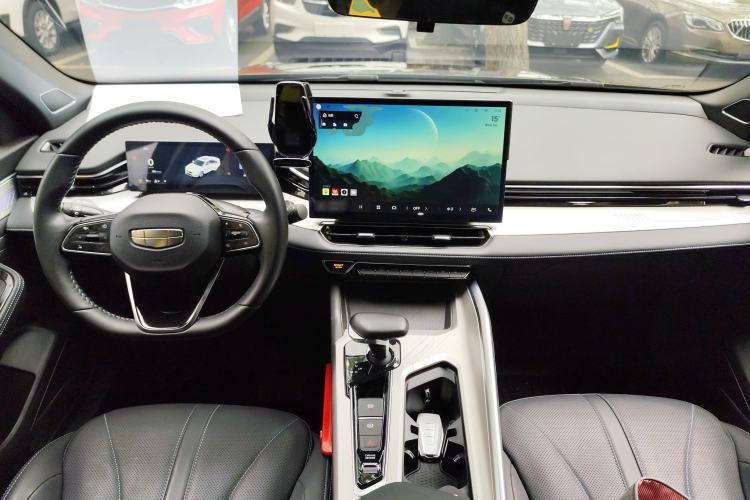 Used Geely Auto Preface 2025 Dongfang Yao 1.5TD Kunlun Edition
