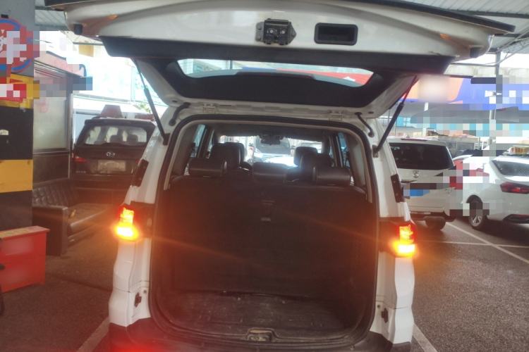 Used HYOSOW H3 2015 1.5L manual luxury version
