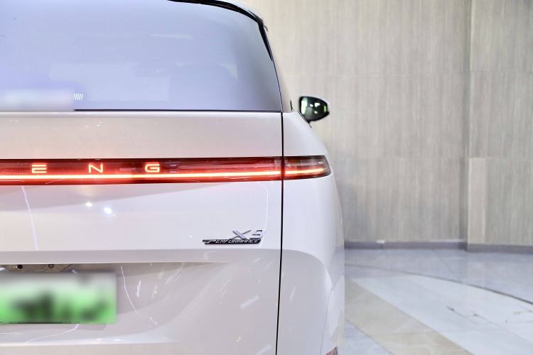 Used XPeng X9 2024 640 All-Wheel Drive High-Performance Max Exterior 3