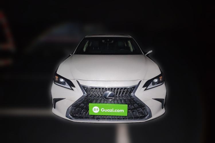 Used Lexus ES 2023 200 Excellence Edition
