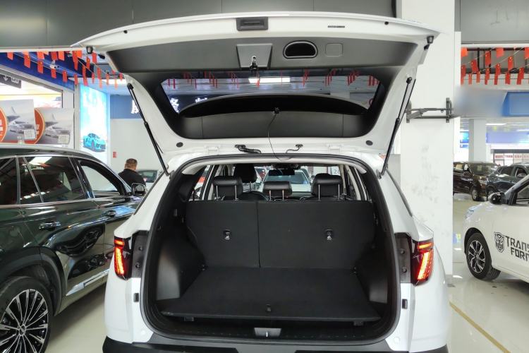 Used Hyundai Tucson 2023 Tucson L 1.5T Automatic Two-Wheel Drive DLX Luxury Edition Trunk