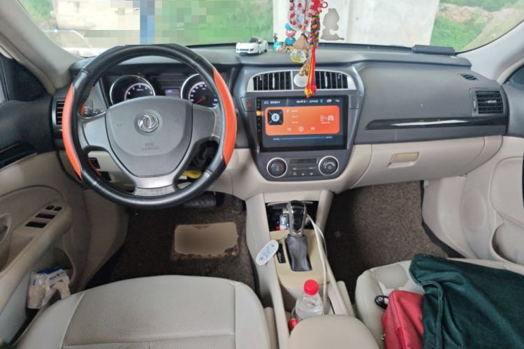 Used Dongfeng Aeolus A60 2016 1.6L Automatic Luxury Model Center Console