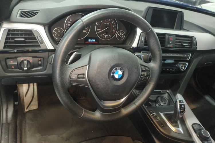 Used BMW 3 Series 2017 320i M Sport Steering Wheel