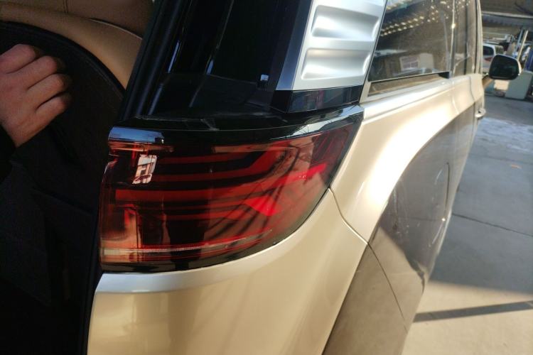 Used Denza D9 2024 DM-i 980 Four-Wheel Drive Prestige Model