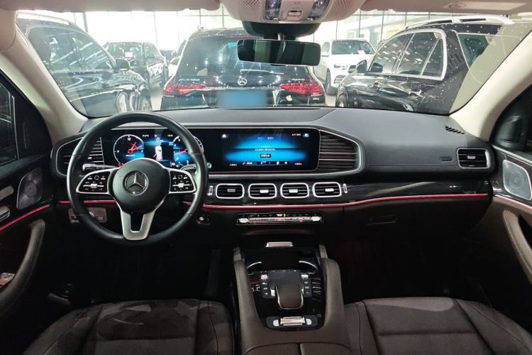 Used Mercedes-Benz GLE 2021 GLE 350 4MATIC Stylish Model Center Console