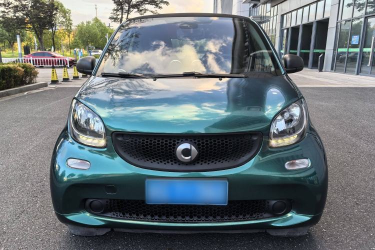 Used smart fortwo 2015 1.0L 52 kW hardtop Dynamic version