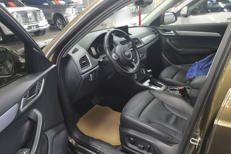 Used Audi Q3 2015 30 TFSI Comfort Model