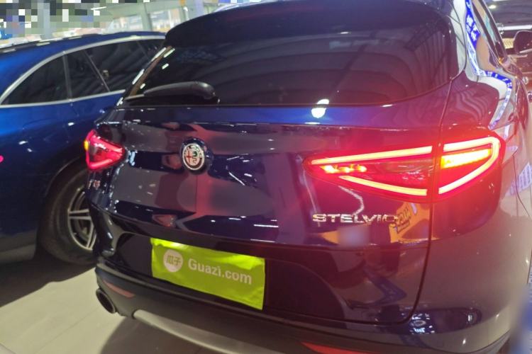 Used Alfa Romeo Stelvio 2017 2.0T 200HP Luxury Edition
