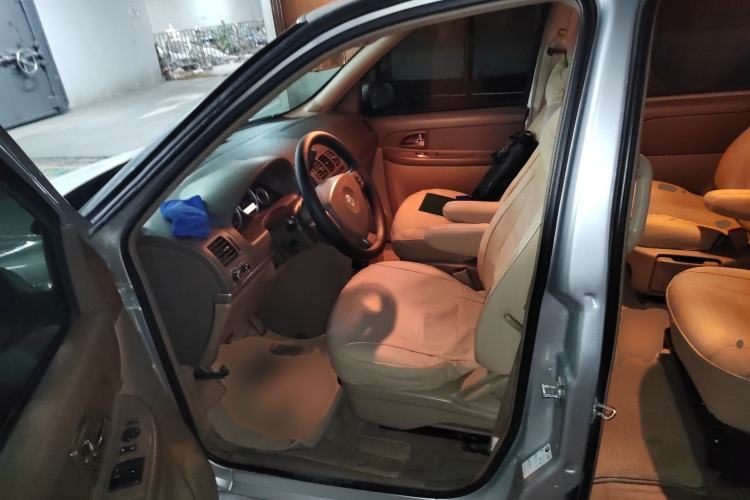 Used Buick GL8 2011 2.4L CT Comfort Edition
