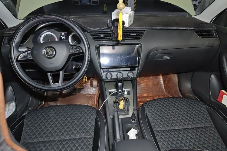 Used Skoda Octavia 2019 1.5L Automatic Smart Drive Luxury Edition China VI Standard