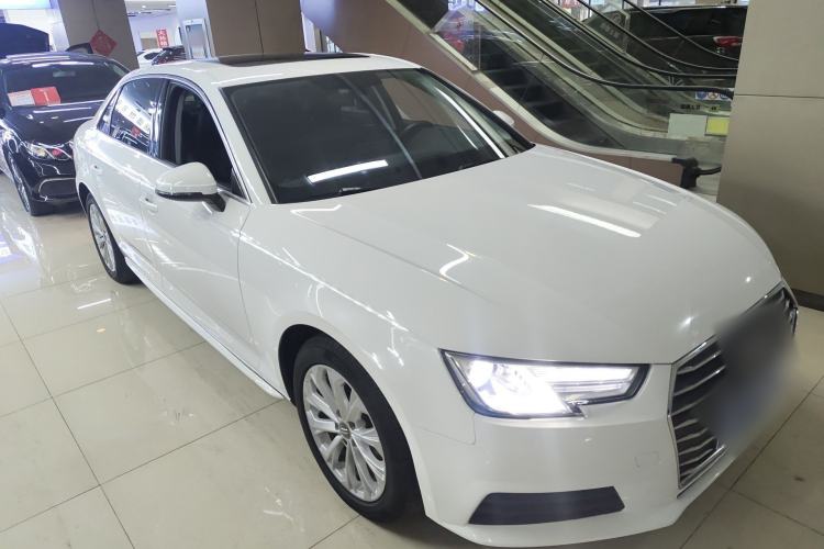 Used Audi A4L 2017 Plus 40 TFSI Ambition Model
