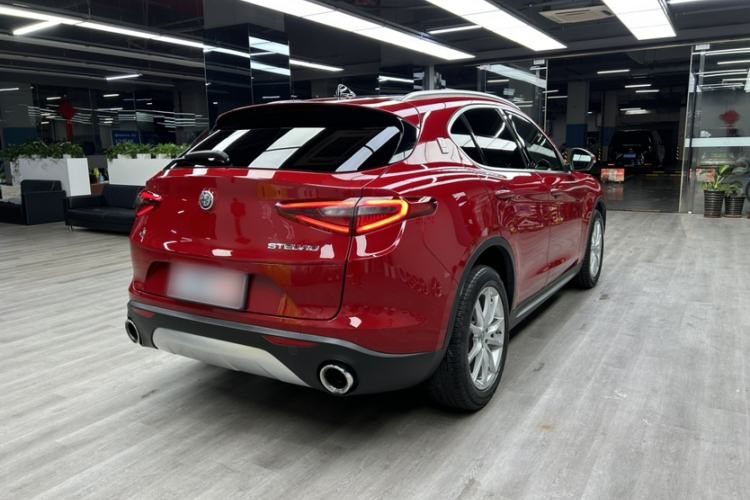 Used Alfa Romeo Stelvio 2017 2.0T 200HP Luxury Edition
