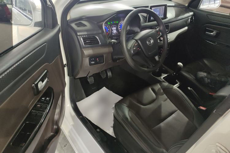 Used Dongfeng Fengon 330 2019 1.5L 330S Manual Comfort Version China VI Standard