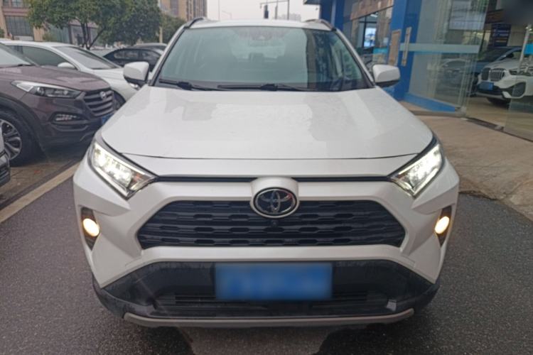 Used Toyota RAV4 2021 2.0L CVT Two-Wheel Drive Fashion Edition
