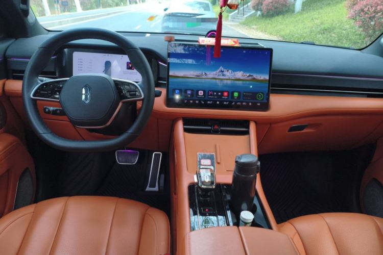 Used Hima AITO M7 2024 1.5T Intelligent Drive Rear-Drive Ultra Version 5 Seats Center Console