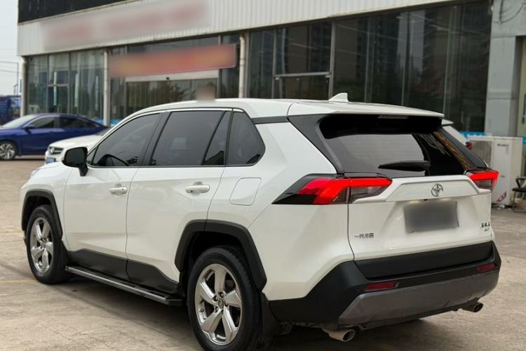 Used Toyota RAV4 2020 2.0L CVT 4x4 Trend Edition
