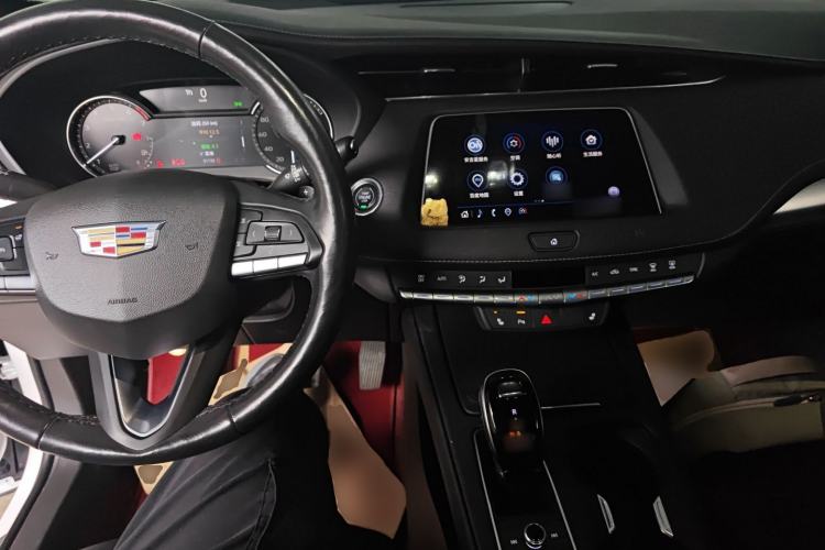 Used Cadillac XT4 2021 28T Two-Wheel Drive Leading Version
