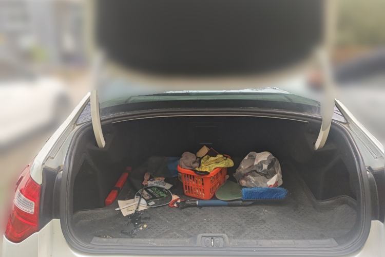 Used Citroen C5 2014 1.6T Automatic Luxury Model Trunk