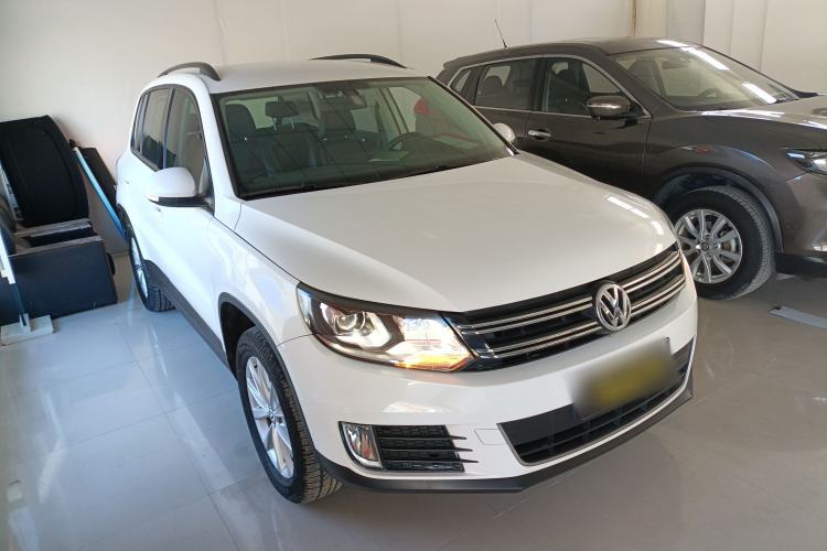 Used Volkswagen Tiguan 2015 1.8TSI Automatic Two-Wheel Drive Comfort Edition Front Right 45 Deg