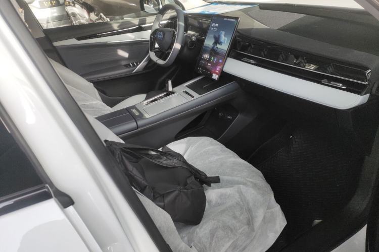 Used Geely Auto FX11 2024 1.5TD DCT Prestige Edition
