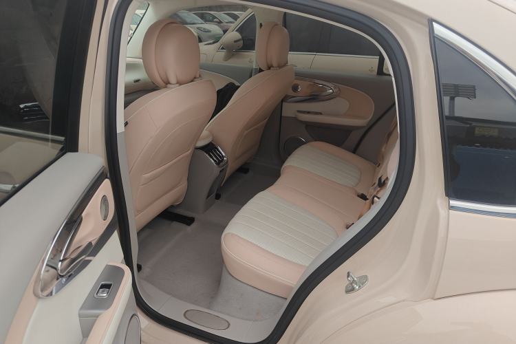 Used ORA Ballet Cat 2022 401 km Nutcracker Edition
