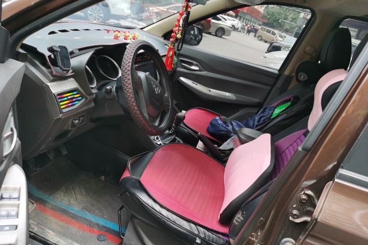 Used Wuling Hongguang 2019 1.5L S Comfort Edition China VI LAR