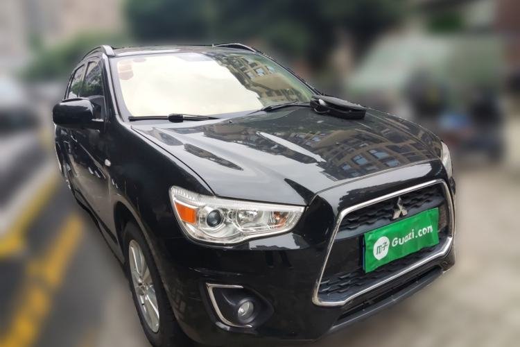 Used Mitsubishi ASX 2013 2.0L CVT Four-Wheel Drive Premium Edition Front Right 45 Deg