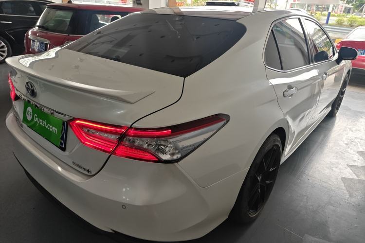 Used Toyota Camry 2018 Dual-Engine 2.5 HG Luxury Edition Rear Right 45 Deg