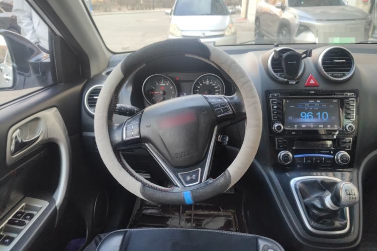 Used Haval H6 2014 Upgraded Model 1.5T Manual Two-Wheel Drive Elite Version