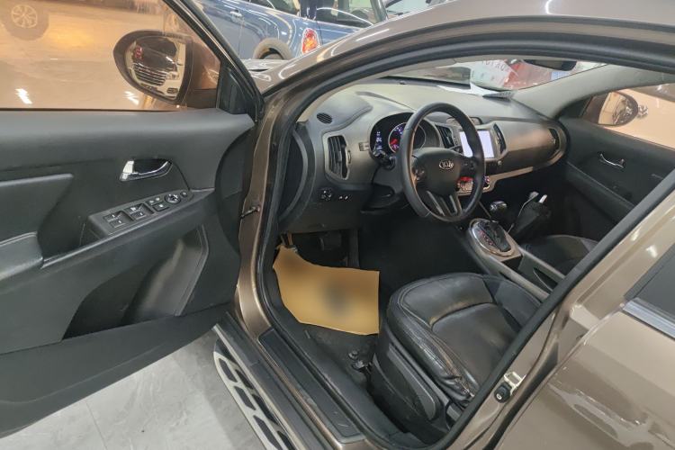 Used Kia Sportage R 2015 2.0L Automatic Two-Wheel Drive DLX Model
