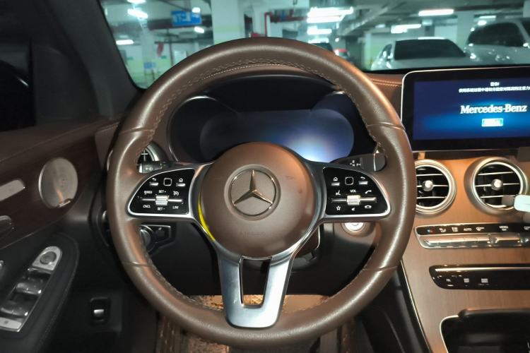 Used Mercedes-Benz GLC 2021 GLC 300 L 4MATIC Dynamic Model Steering Wheel