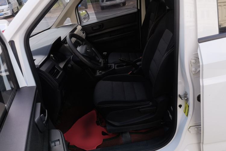 Used Wuling Hongguang PLUS 2019 1.5T Manual Standard Version 7 Seats
