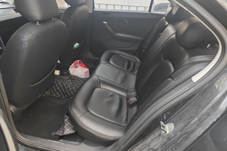 Used Volkswagen Santana 2015 1.6L Automatic Fashion Edition
