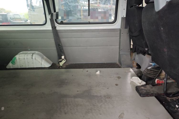 Used Ford Classic Transit 2016 2.8T Diesel Short-Wheelbase 6-Seater Mid-Roof Multifunction Vehicle JX493ZLQ4 Left Rear Seat