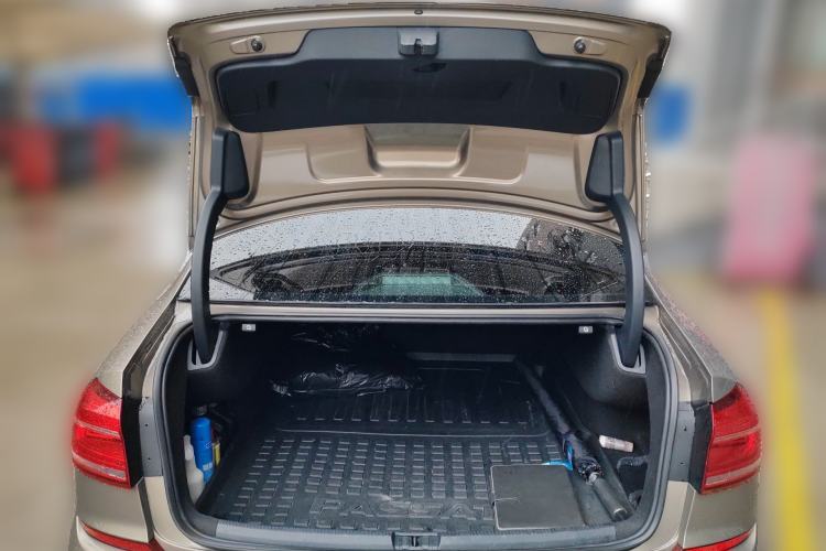 Used Volkswagen Passat 2017 330TSI DSG Luxury Edition Trunk