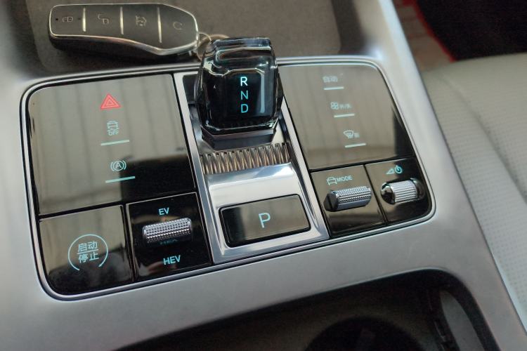 Used BYD Seal 2024 HONOR Edition DM-i 1.5L 121km Luxury Model
