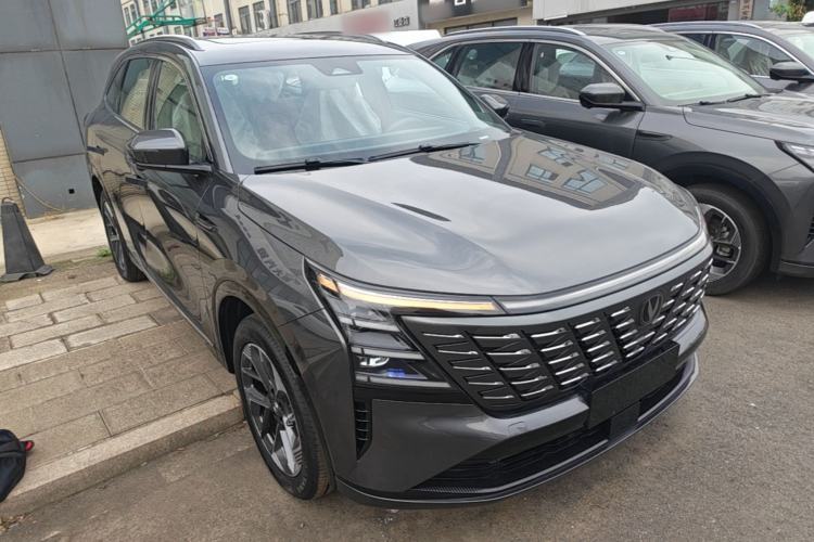 Used CHANGAN CS75 PLUS 2025 4th Generation 1.5T New Blue Whale Smart Luxury Edition
