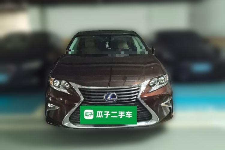 Used Lexus ES 2015 300h Comfort Edition
