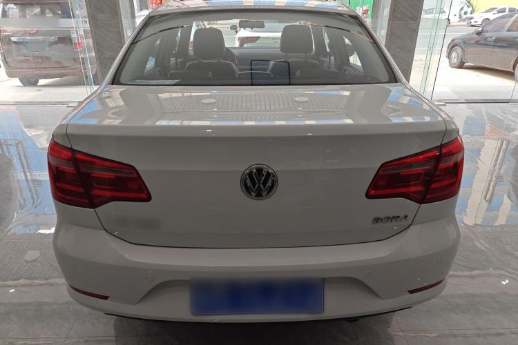 Used Volkswagen Bora 2015 Value Edition 1.6L Automatic Comfort Version
