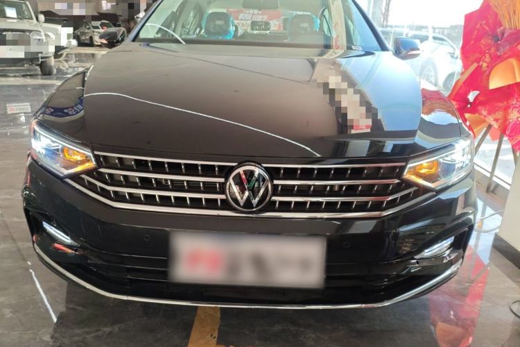 Used Volkswagen Magotan 2025 Zhongxiang Version 280TSI DSG Comfort Edition