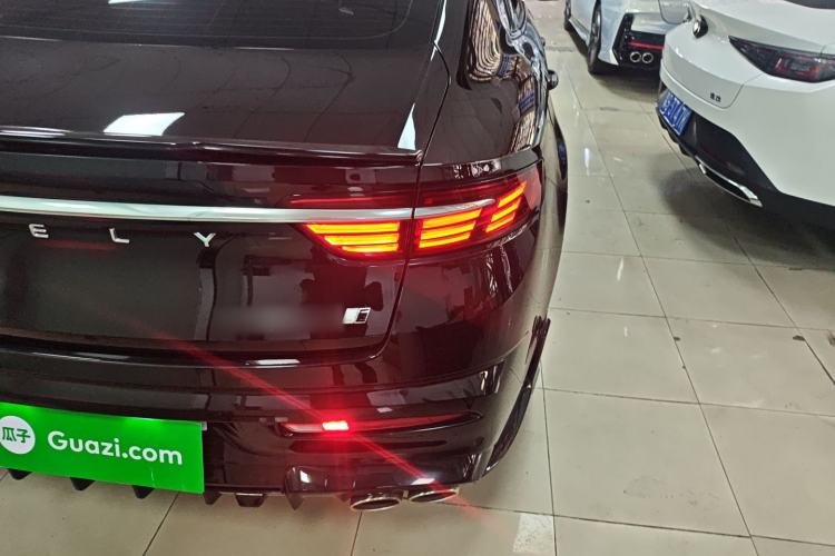 Used Geely Auto Preface 2025 Dongfang Yao 1.5TD Kunlun Edition Right Rear Taillight