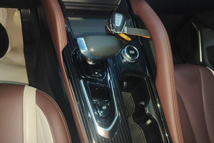 Used Geely Auto Monjaro L 2021 2.0TD DCT EVO Two-Wheel Drive Smart Luxury Version
